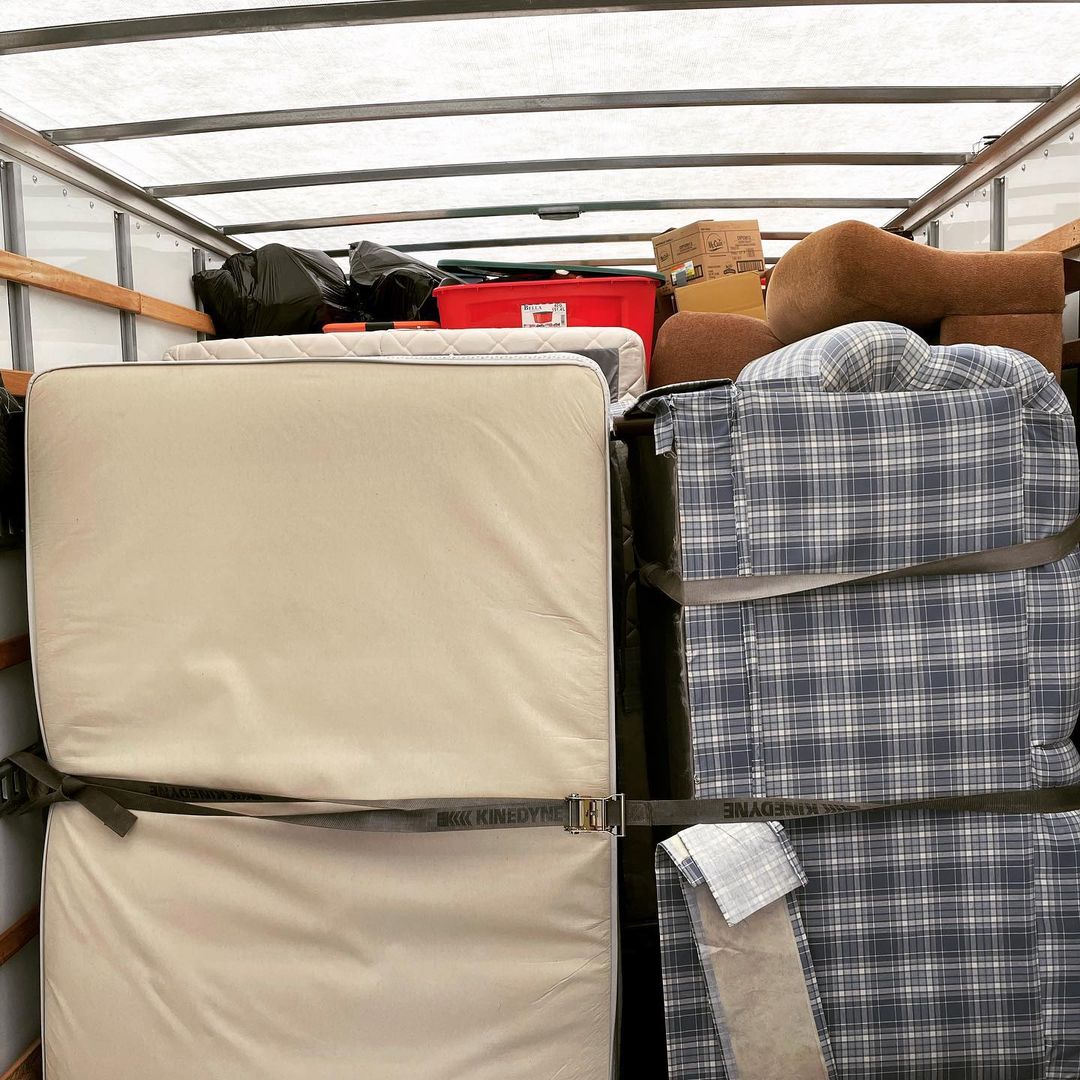 Brookfield, OH's finest Furniture Movers